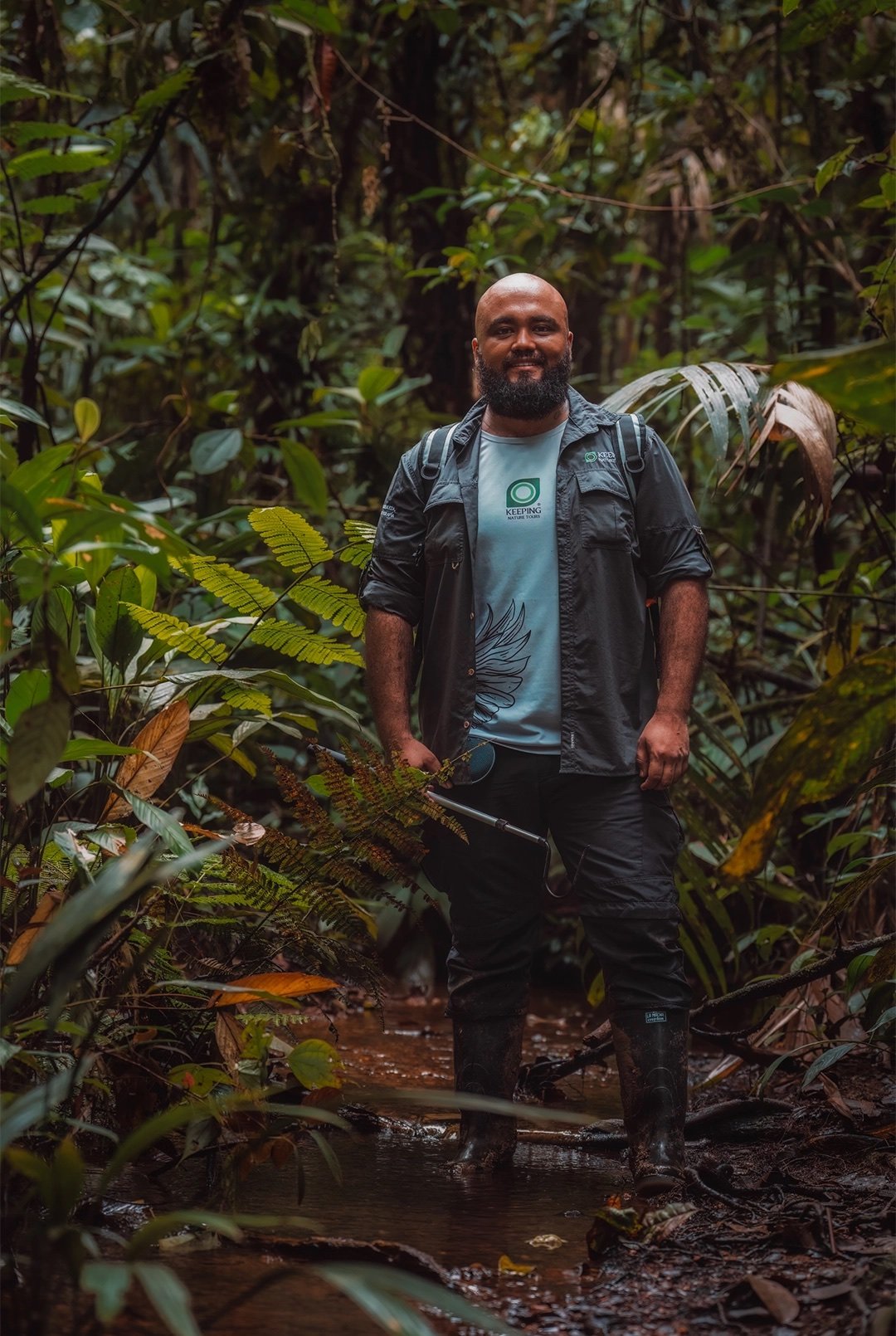Portrait of Jhonattan Vanegas in the field